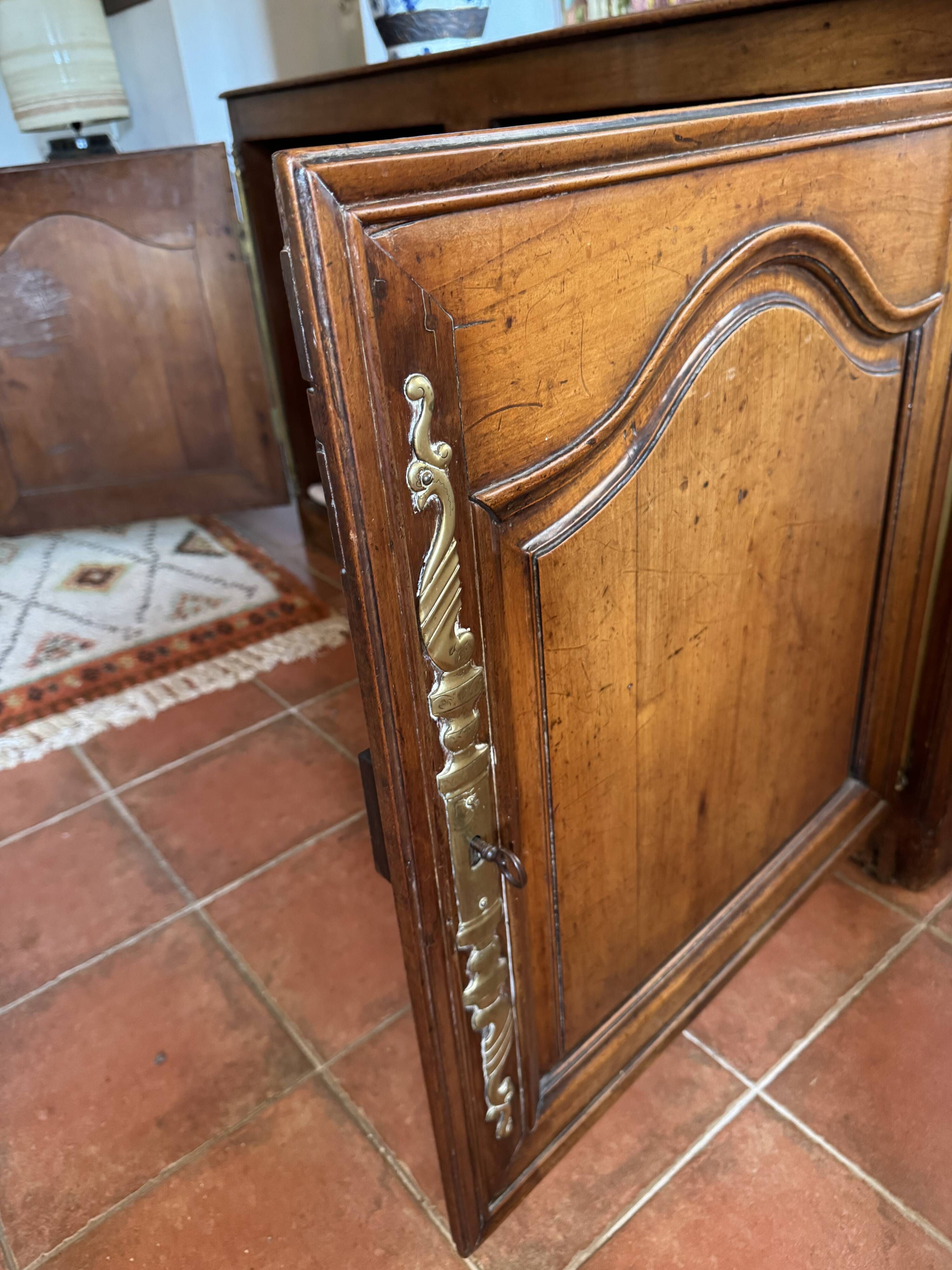 Buffet bas deux portes