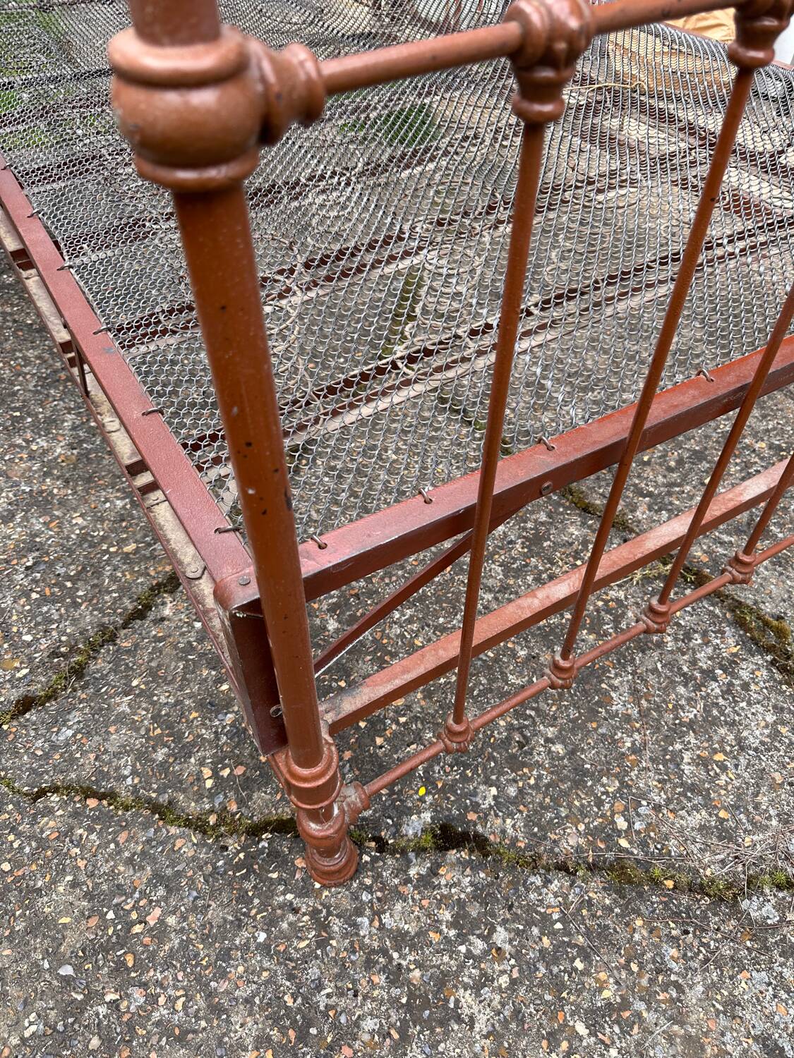 Metal bed with box spring