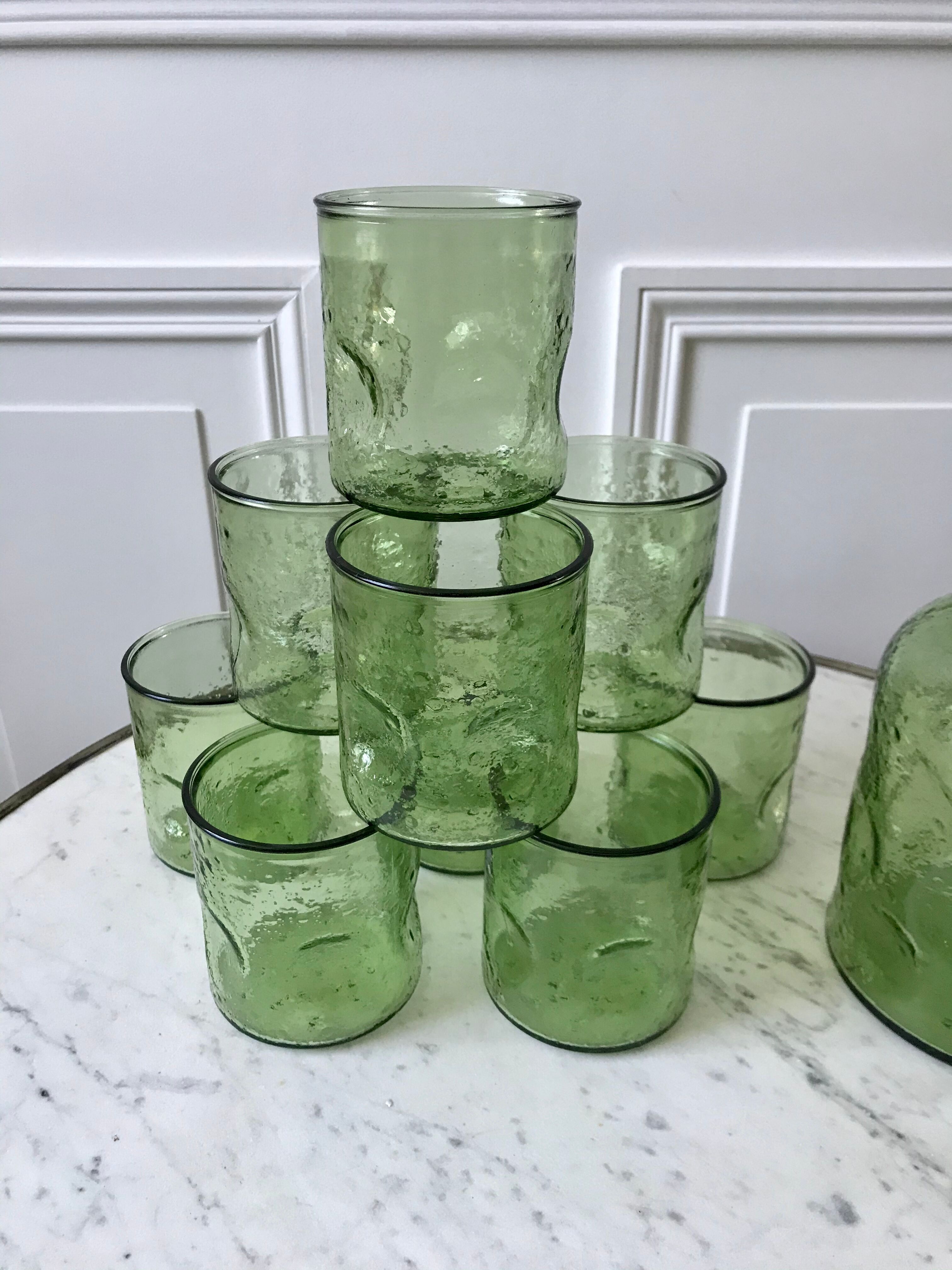 Set of decanter and 9 green glasses in bubbled glass 70s