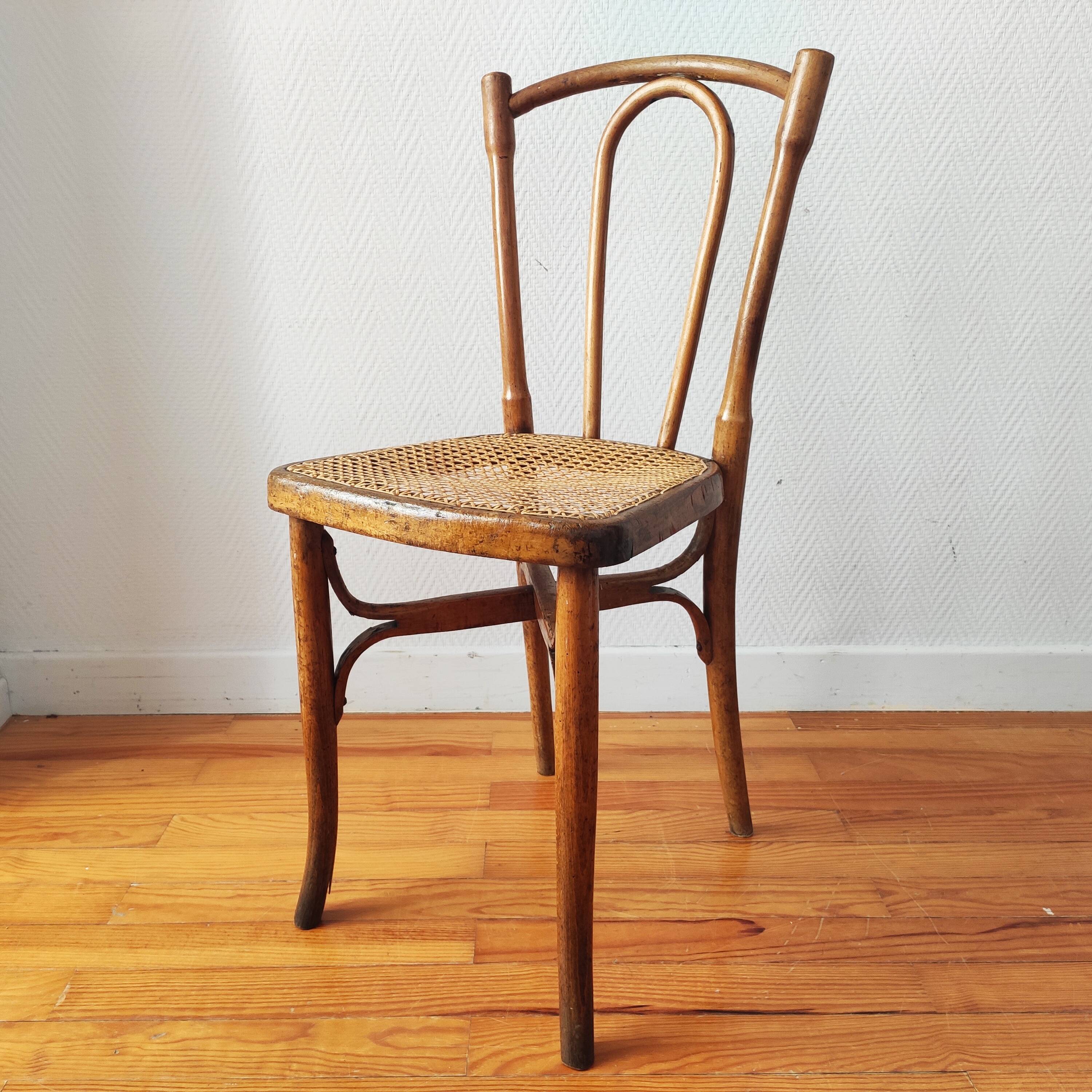 Chaise ancienne assise en cannage