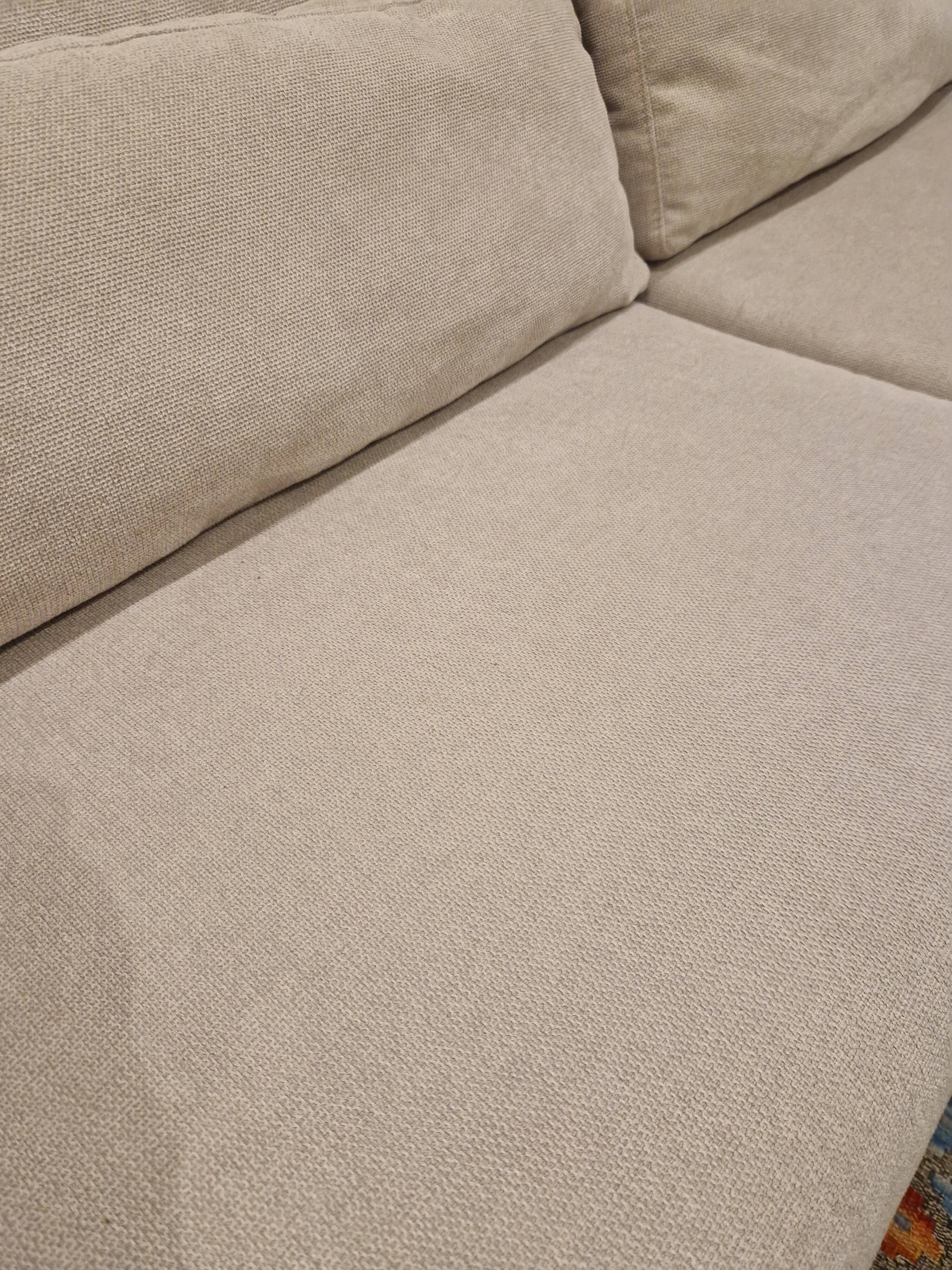 Canapé beige avec méridienne adaptable / ressorts