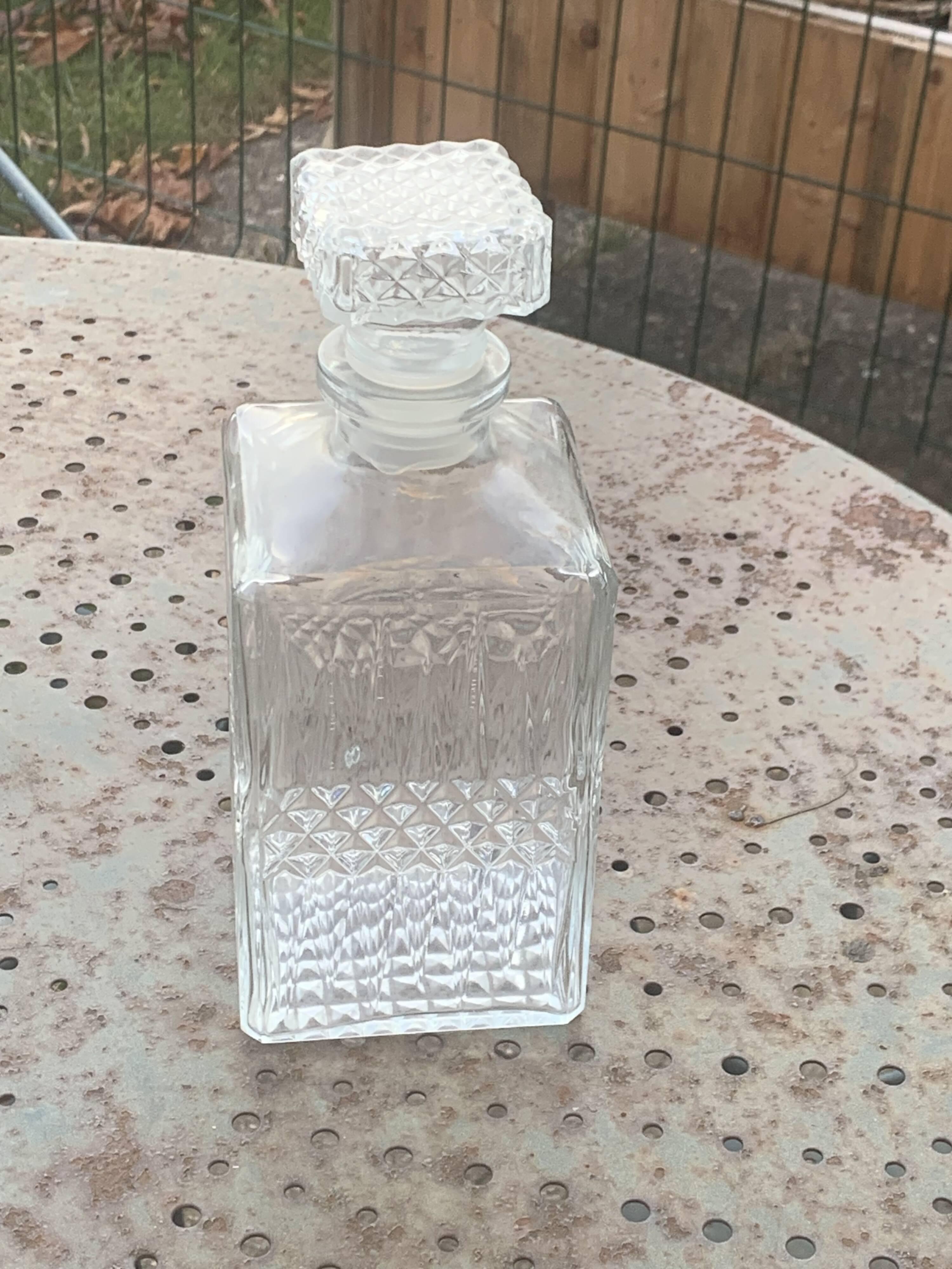 Whiskey carafe and ice bucket in transparent glass and meta handle, gilded brass, diamond pattern