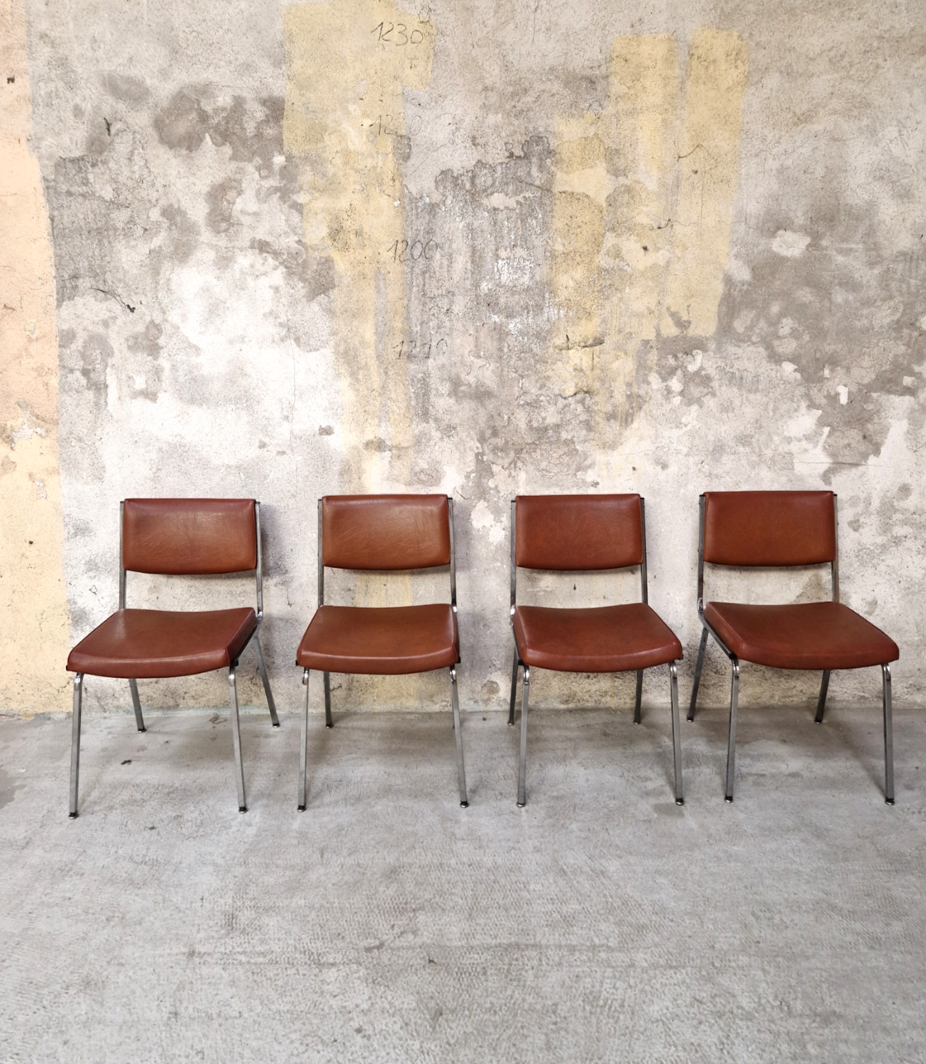 Series of 4 chairs 1970
