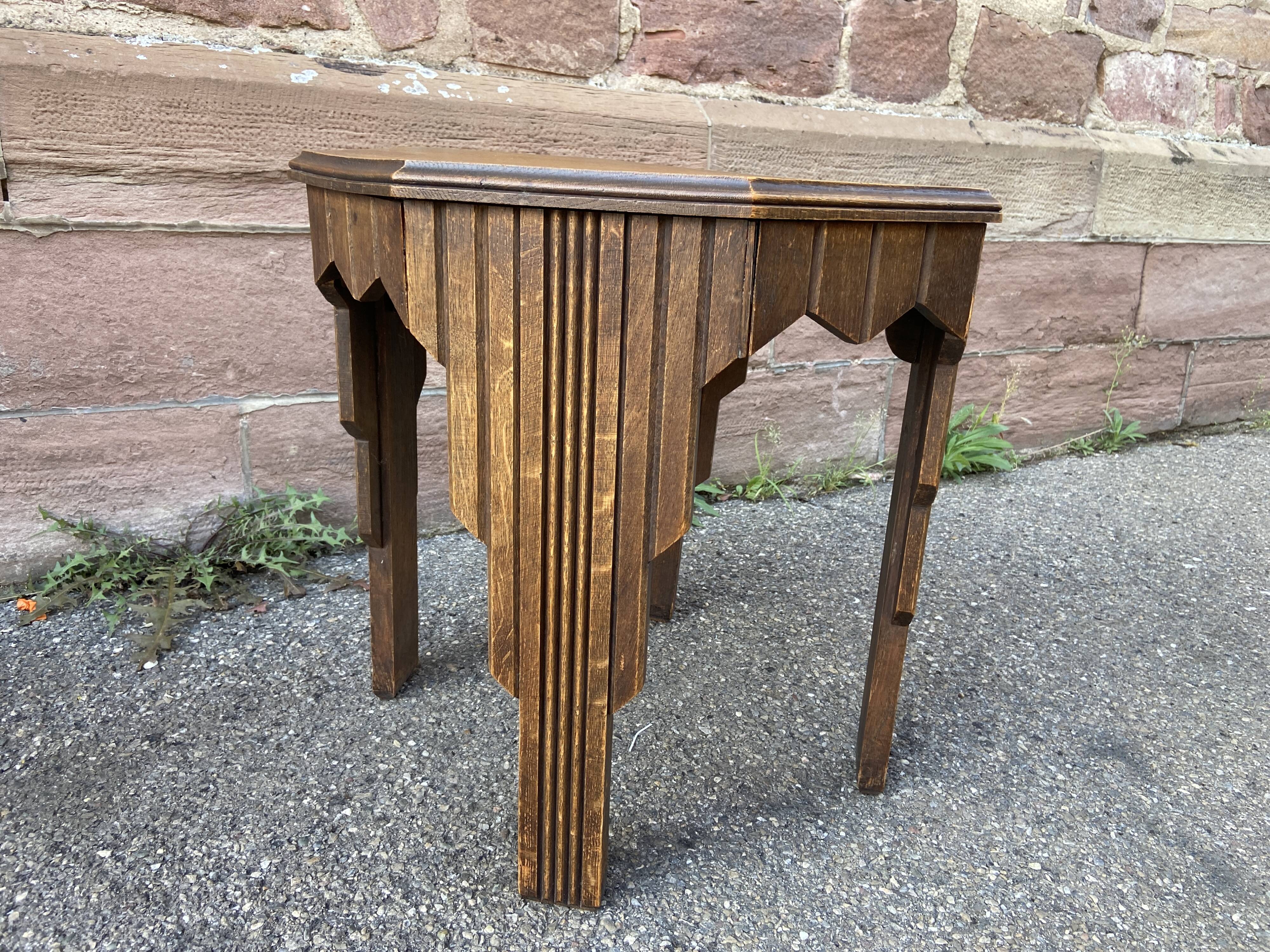 Selette Art Deco style octagonal pedestal table