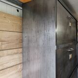 Meuble de métier à clapet basculant