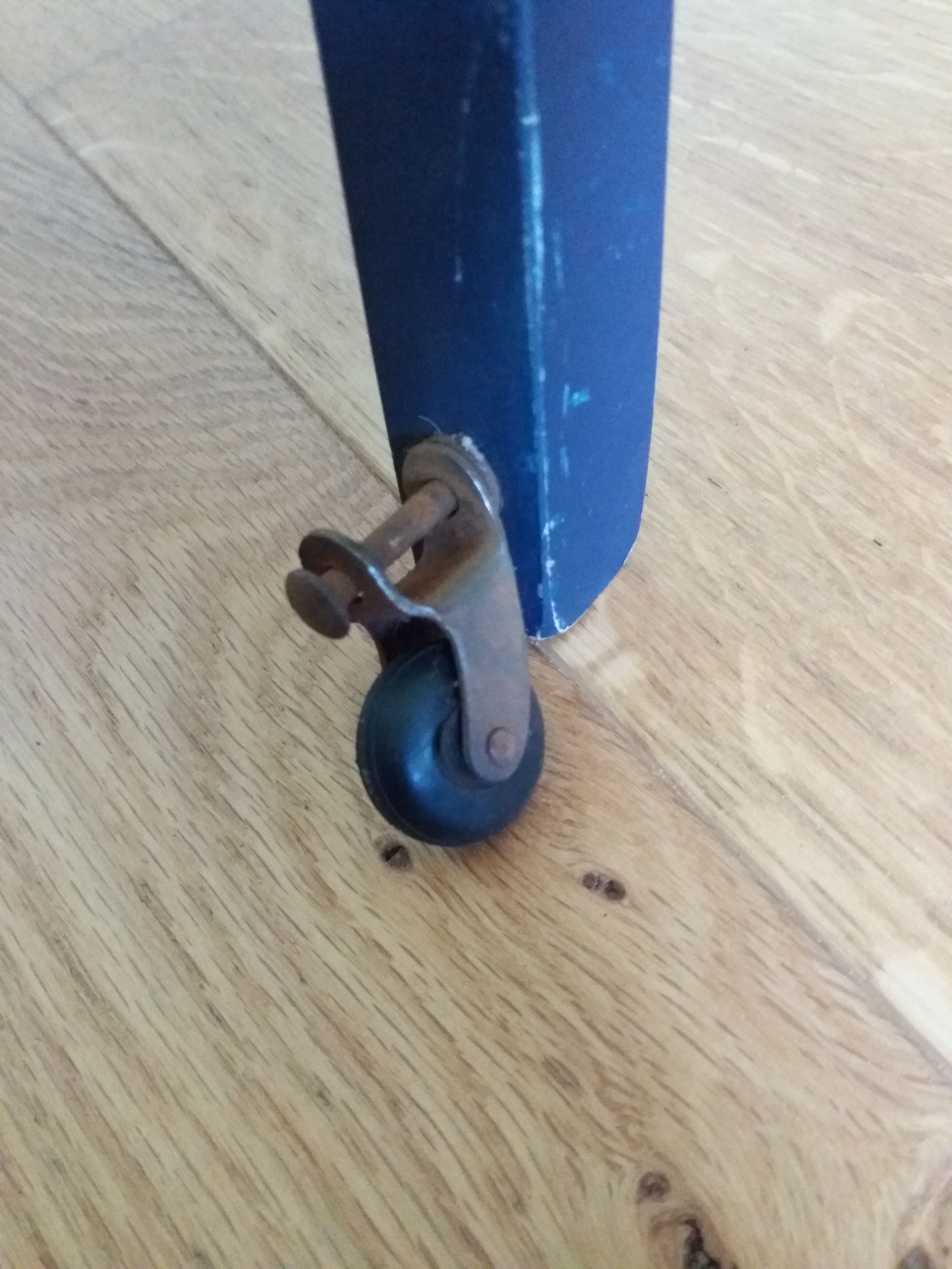 Children's room valet