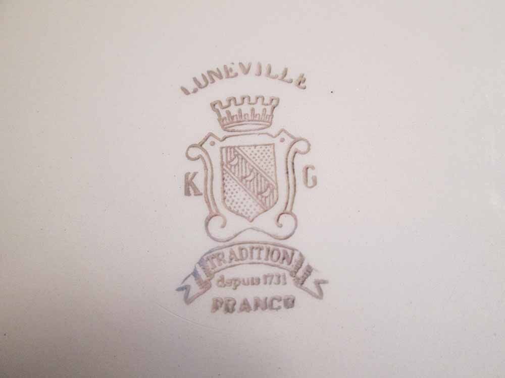 9 KG Lunéville earthenware plates