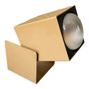 lampe applique spot cube