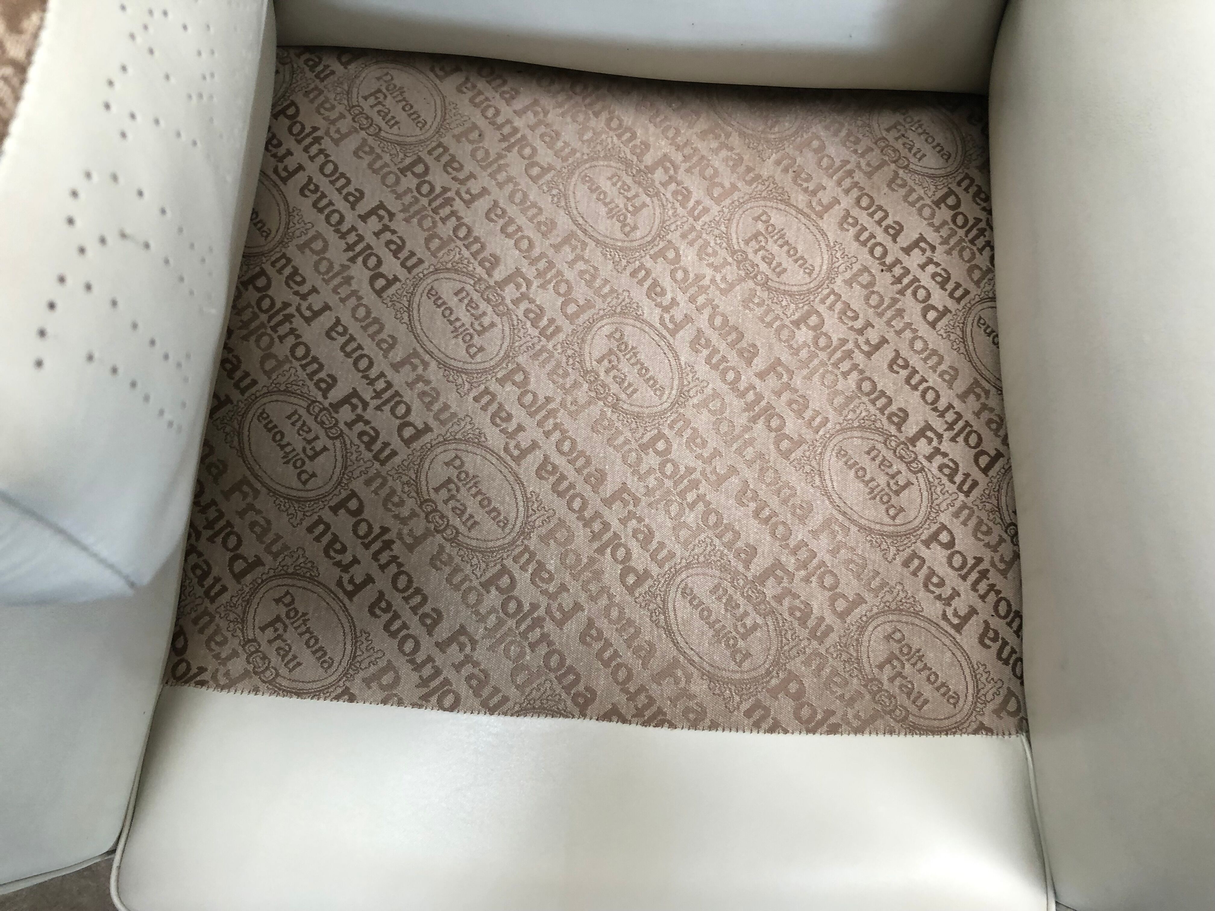 Fauteuil club Poltrona frau en cuir