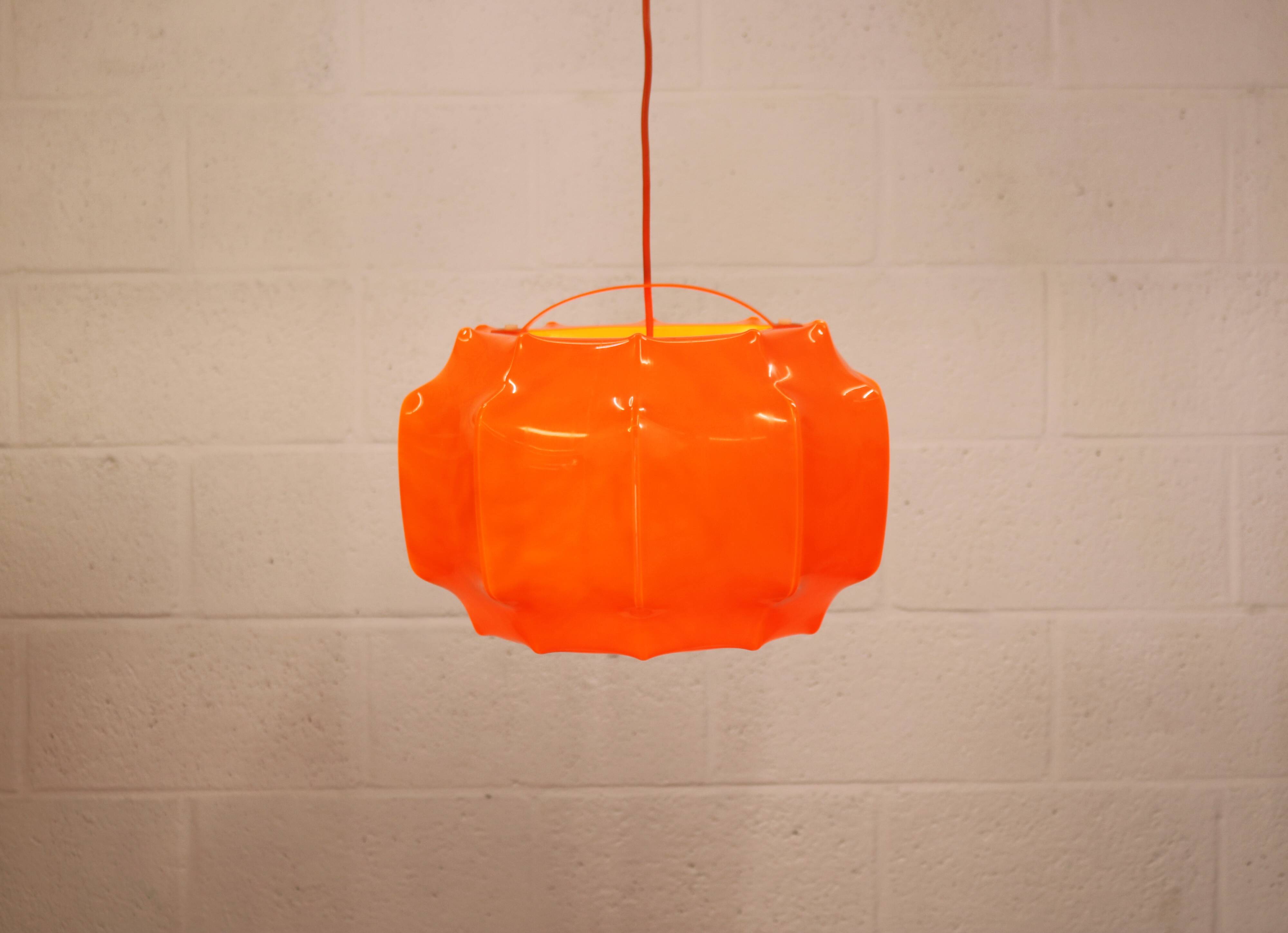 Space age cocoon pendant lamp*** Ilka Plast Waldrode *** German design