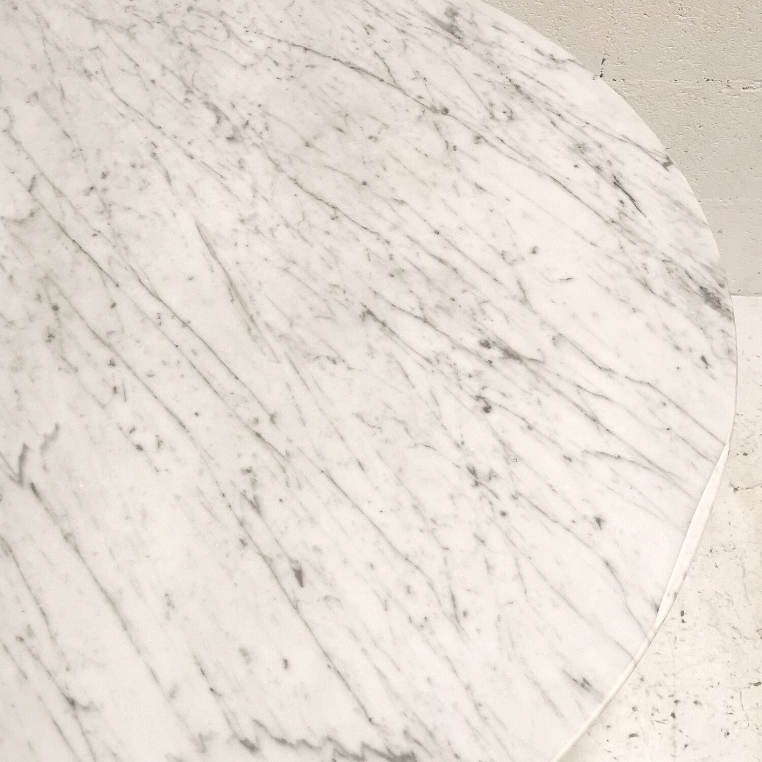 Marble round dining table, Eero Saarinen, Knoll International
