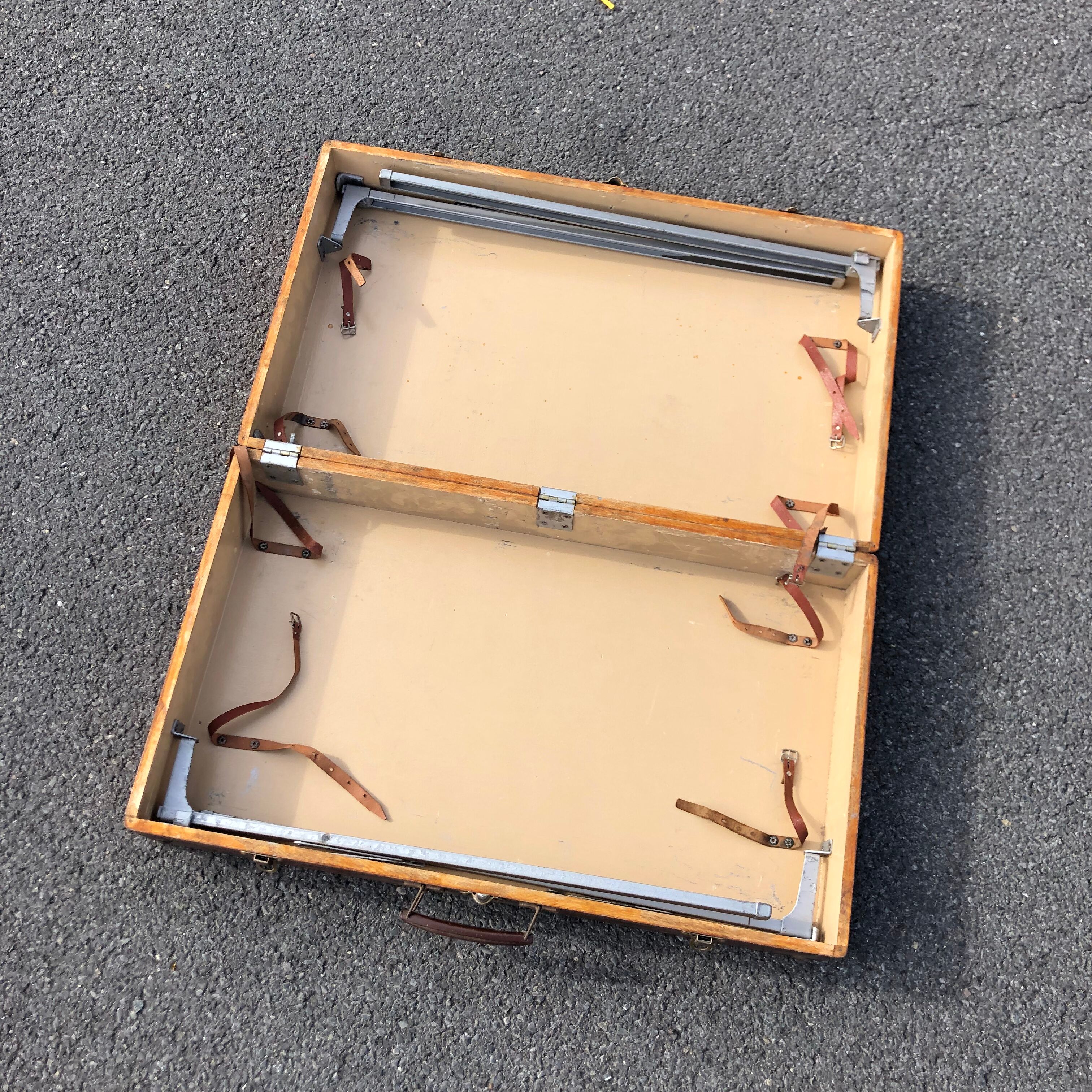 Picnic suitcase table