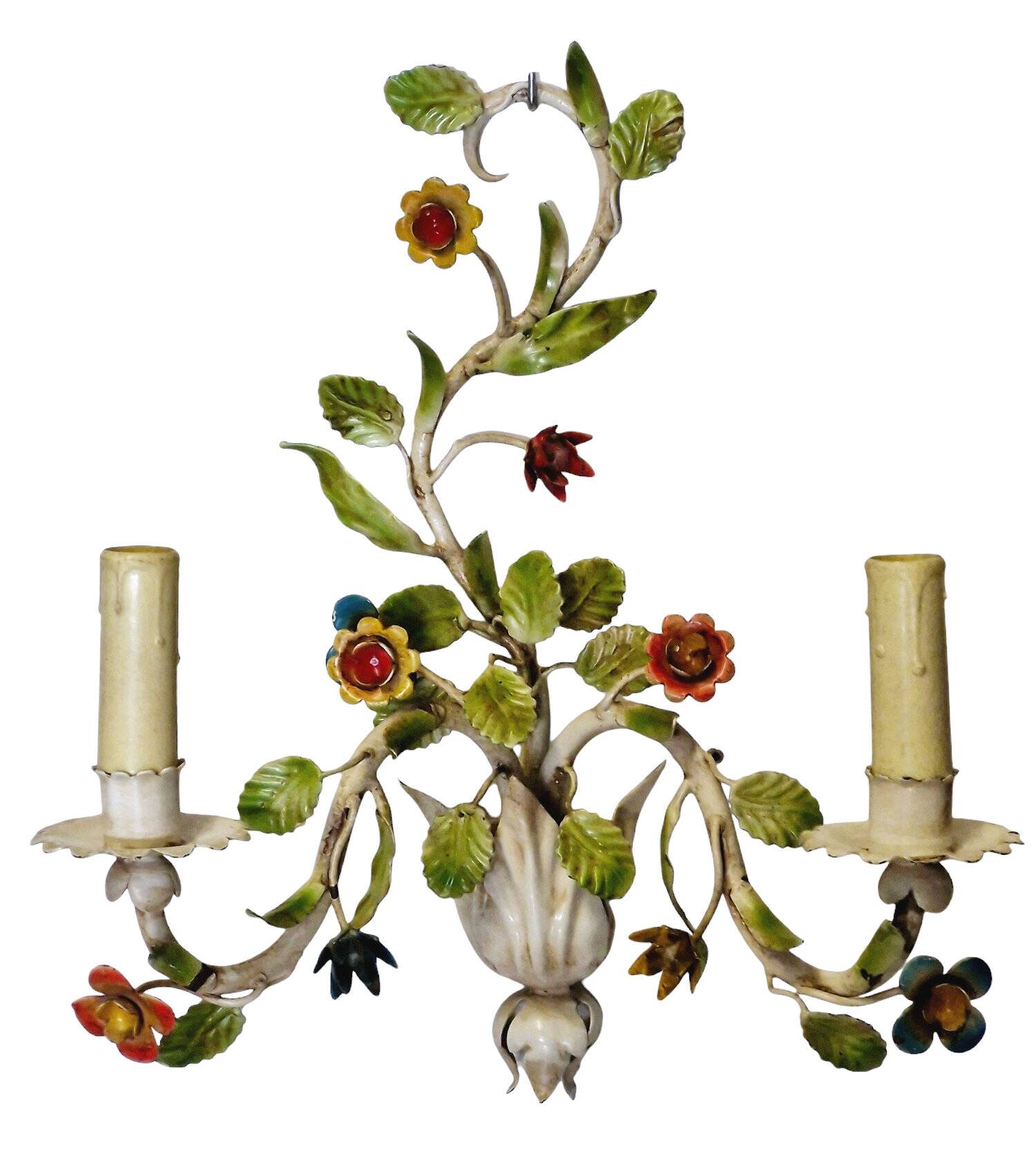 Wall lamp in colored flower sheet metal