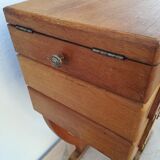 Worker light oak on feet