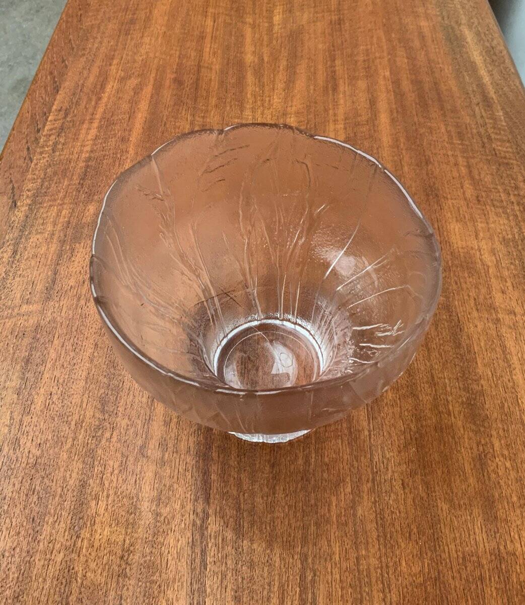 Large glass bowl from the mid-century by Heiniä Kainalossa for Humppila, Finland.