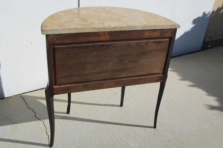 Half-moon dresser