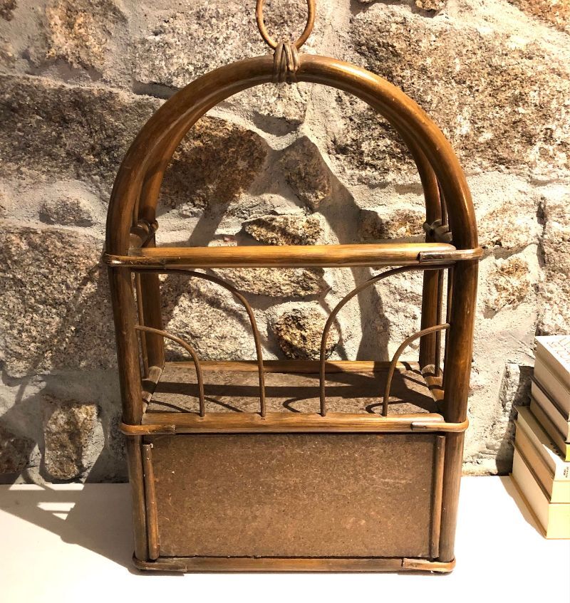 Wall doorp when you're on a rattan