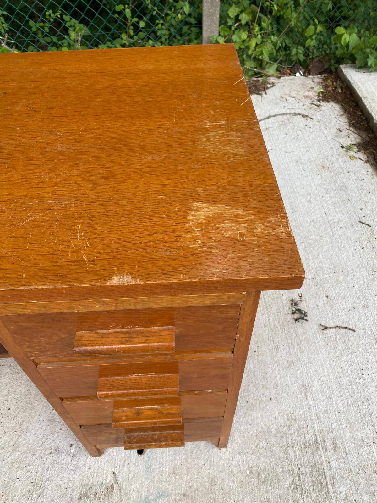 American desk in solid oak wood with 5 drawers