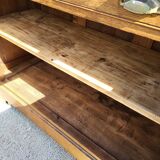 Library for actors or country buffet
