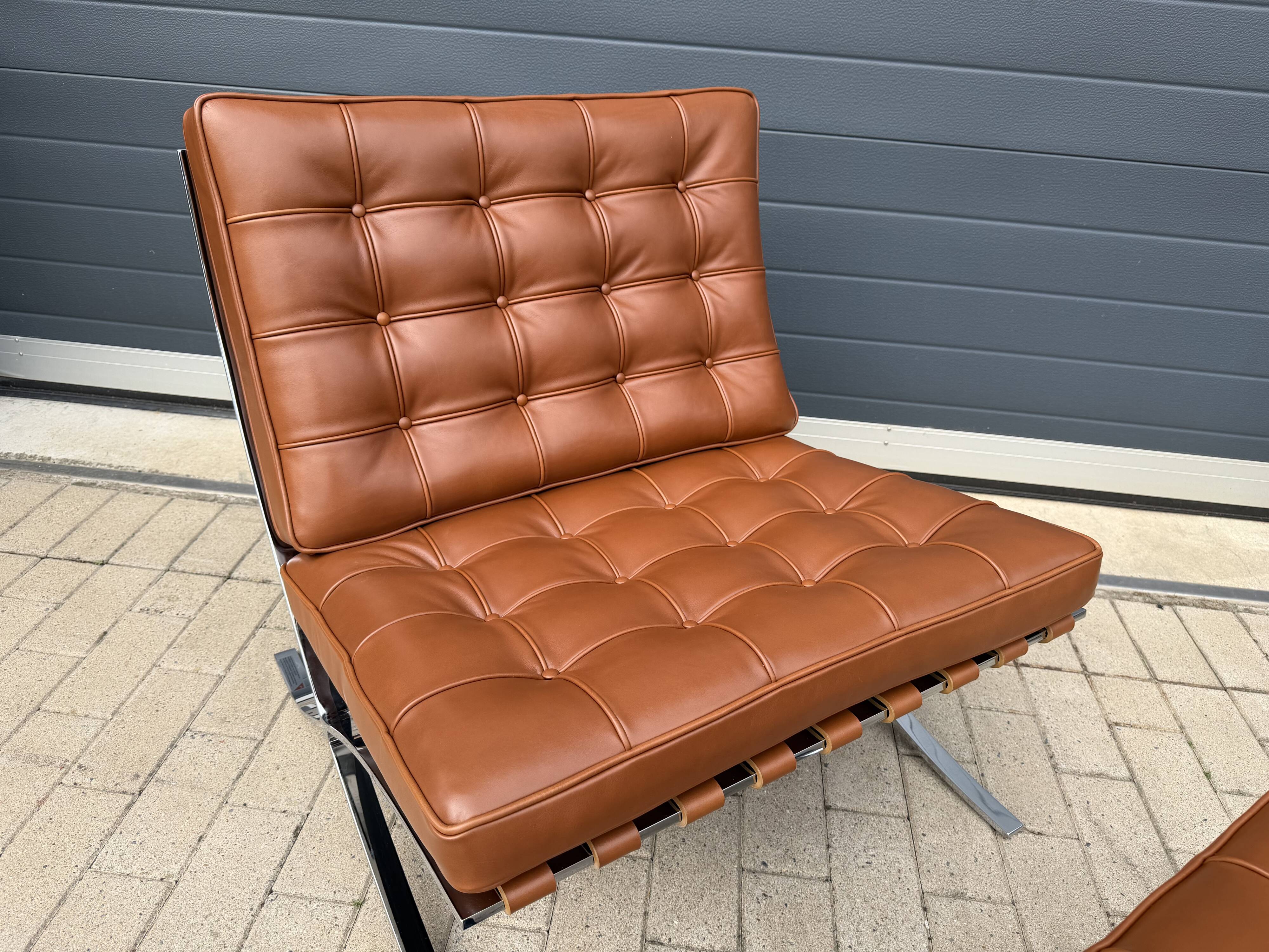 2x brand new original knoll barcelona relax + ottoman, venezia cognac leather