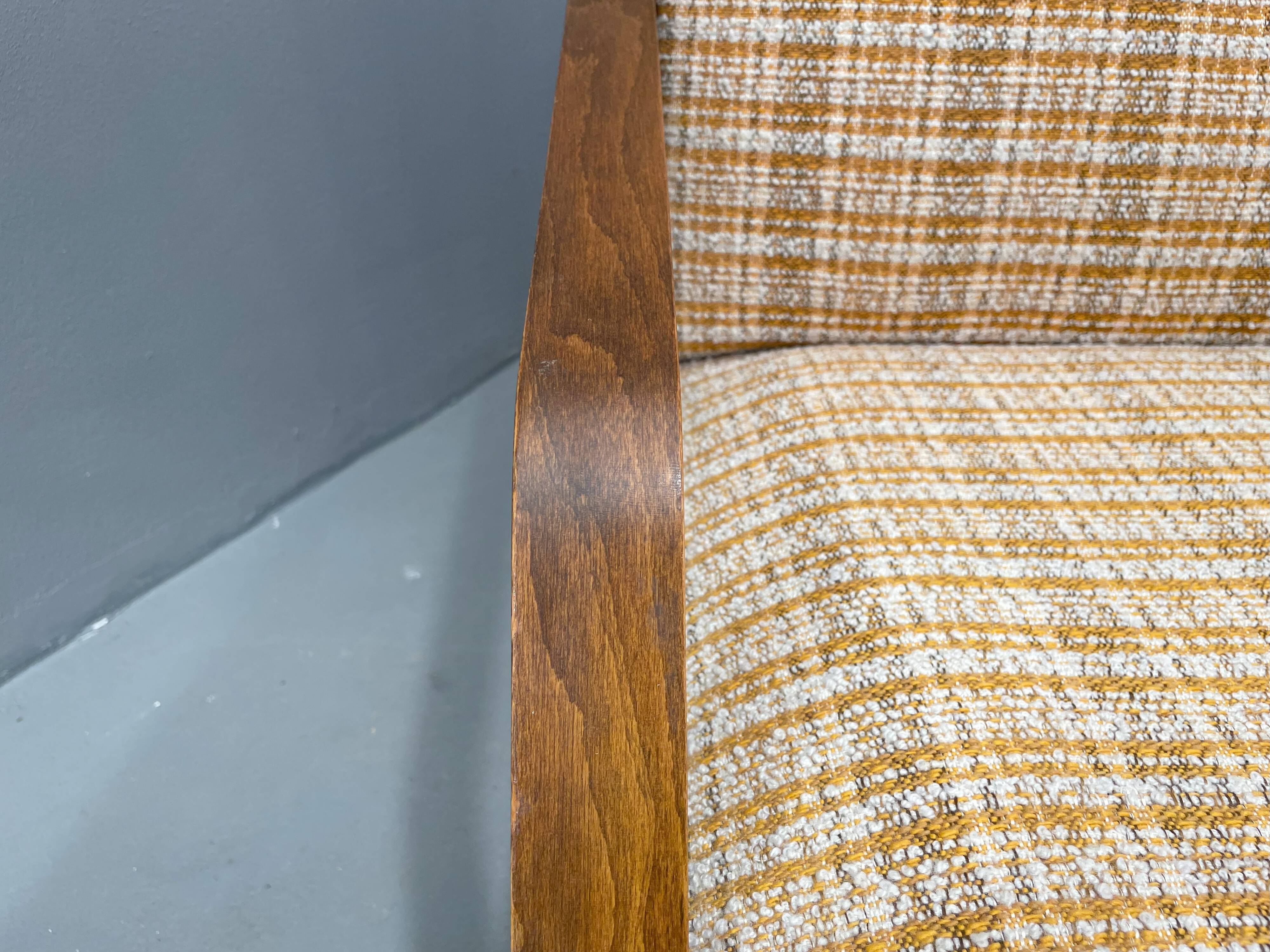 Paire de fauteuils vintage par MIER Topoľčany, 1970