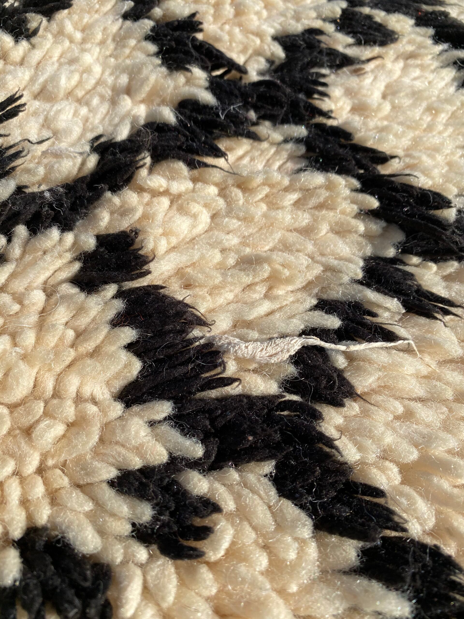 Berber carpet corridor beni ouarain vintage 90×255 cm