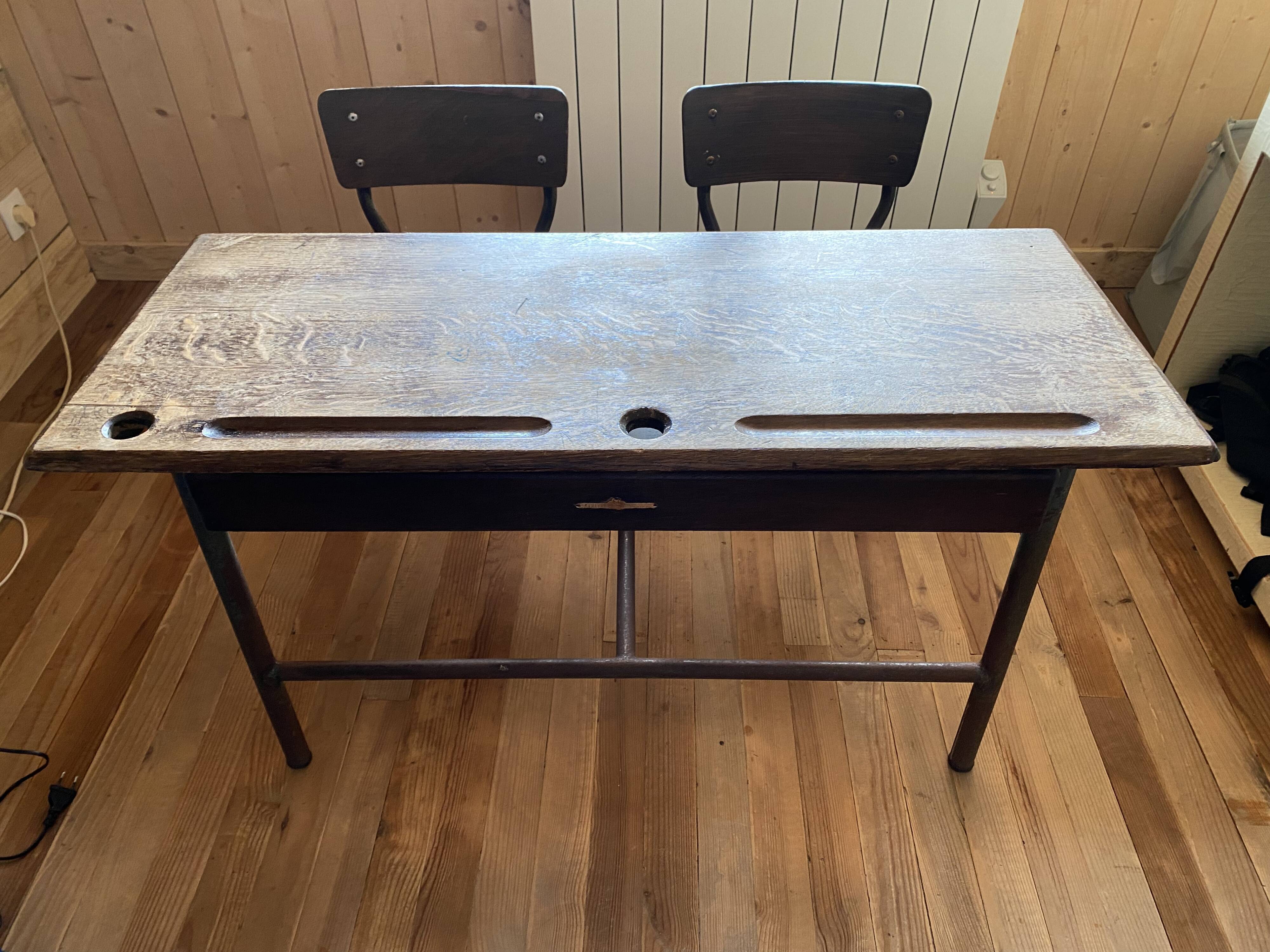 Double-desk school desk