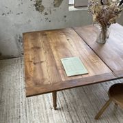 Table de ferme noyer plateau pivotable à allonges