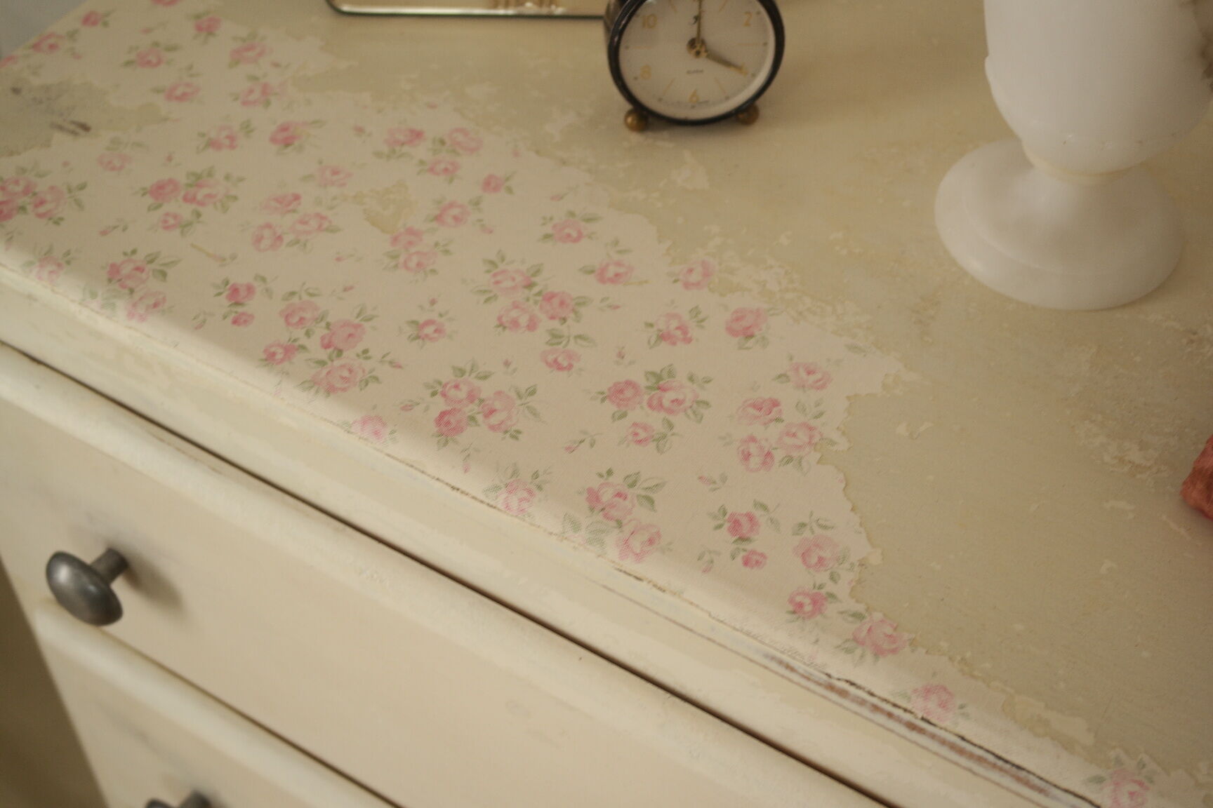 Commode art déco blanche patinée