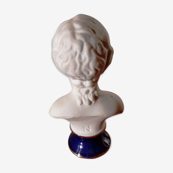 Buste d'enfant en biscuit  socle en porcelaine