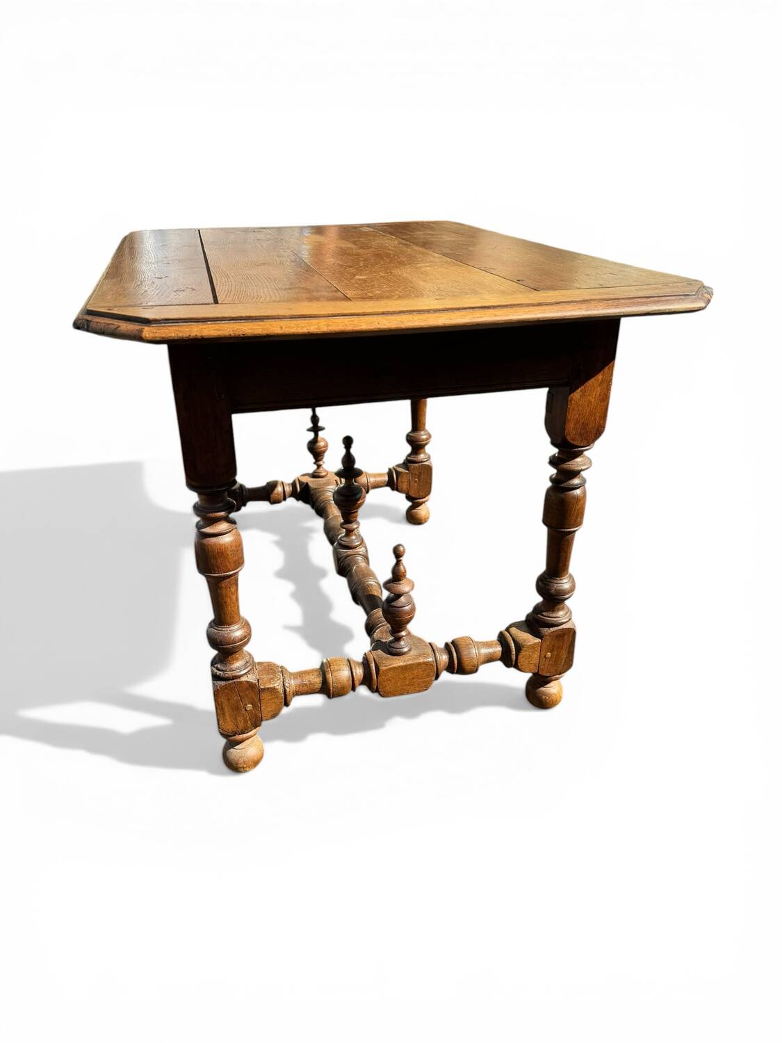 Louis XIV writing table/desk, light oak, 18th century.