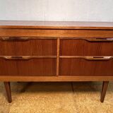 Buffet rétro vintage à quatre tiroirs en teck par Stonehill – 1960