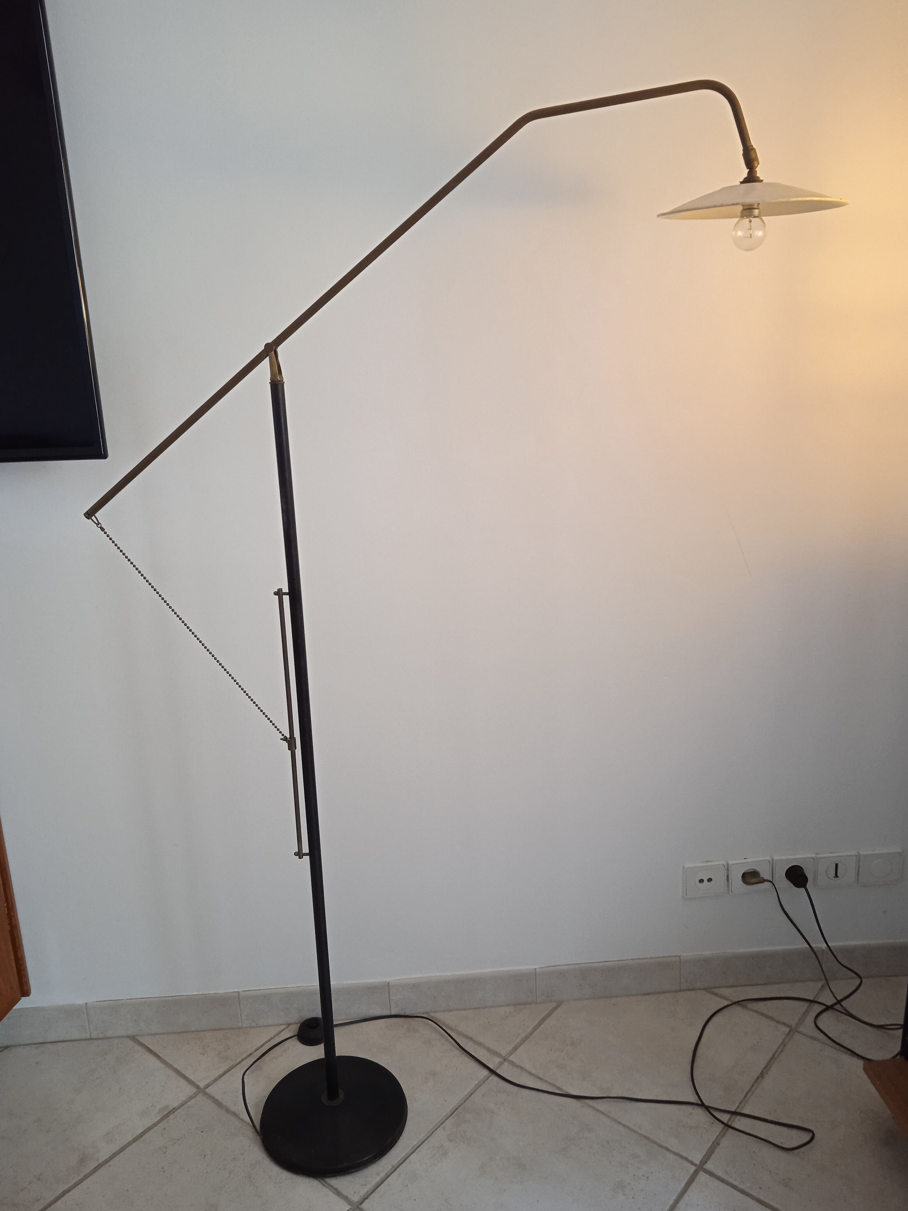 Arlus pendulum floor lamp