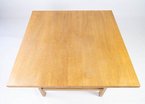 Coffee table in oak designed by Hans J. Werner and manufactured by PP Furniture.