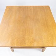 Table basse en chêne conçue par Hans J. Werner et fabriquée par PP Furniture.