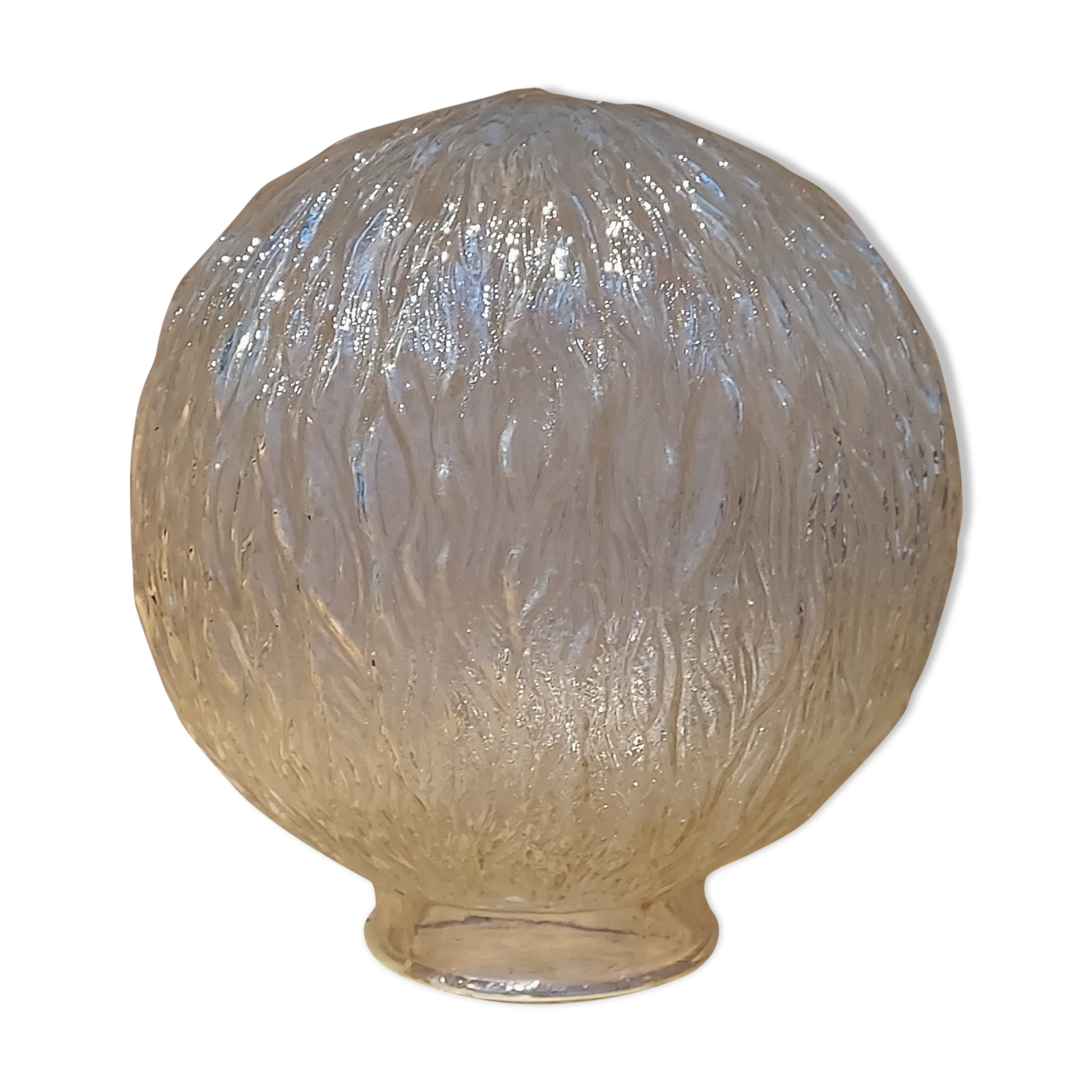 Globe for suspension