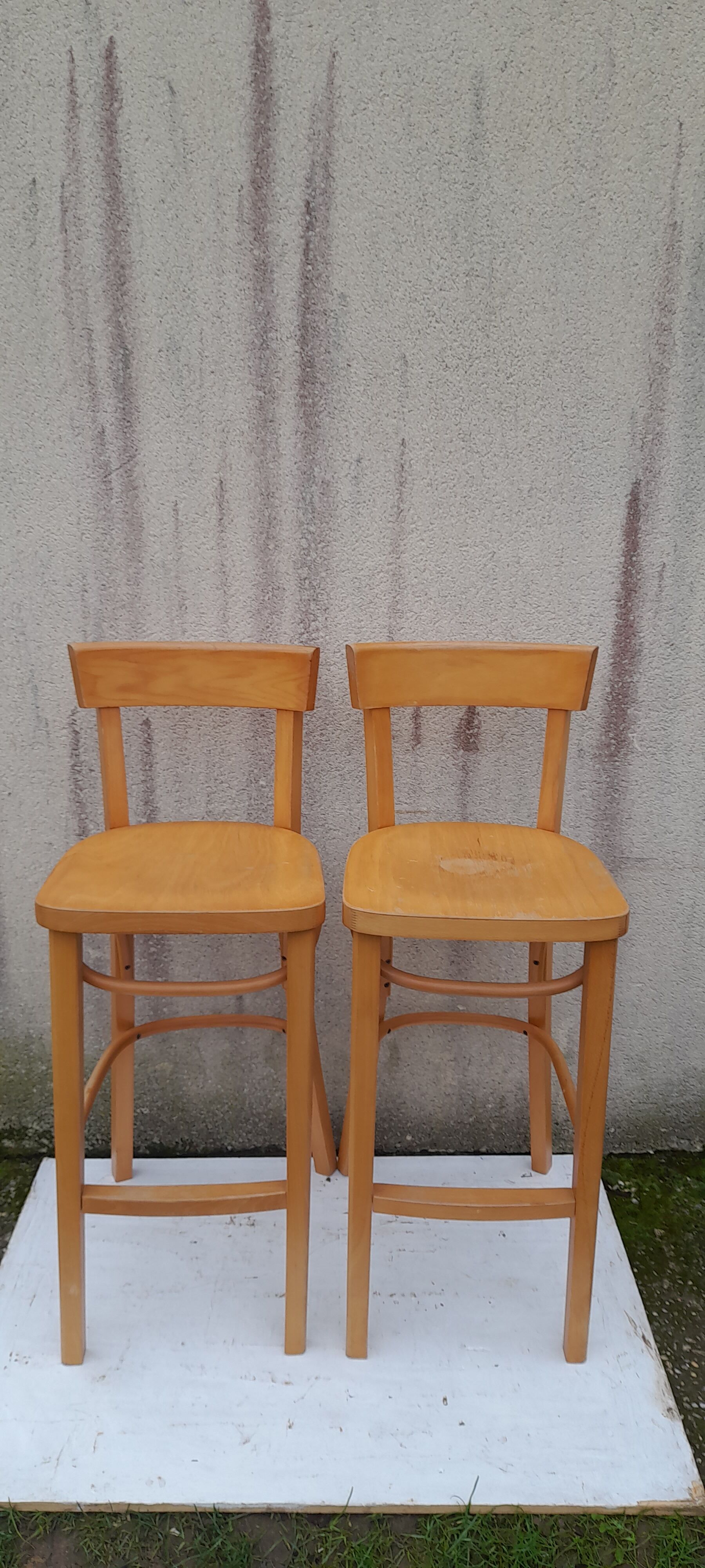 2 chaises bistrot de bar H 103,5 cm