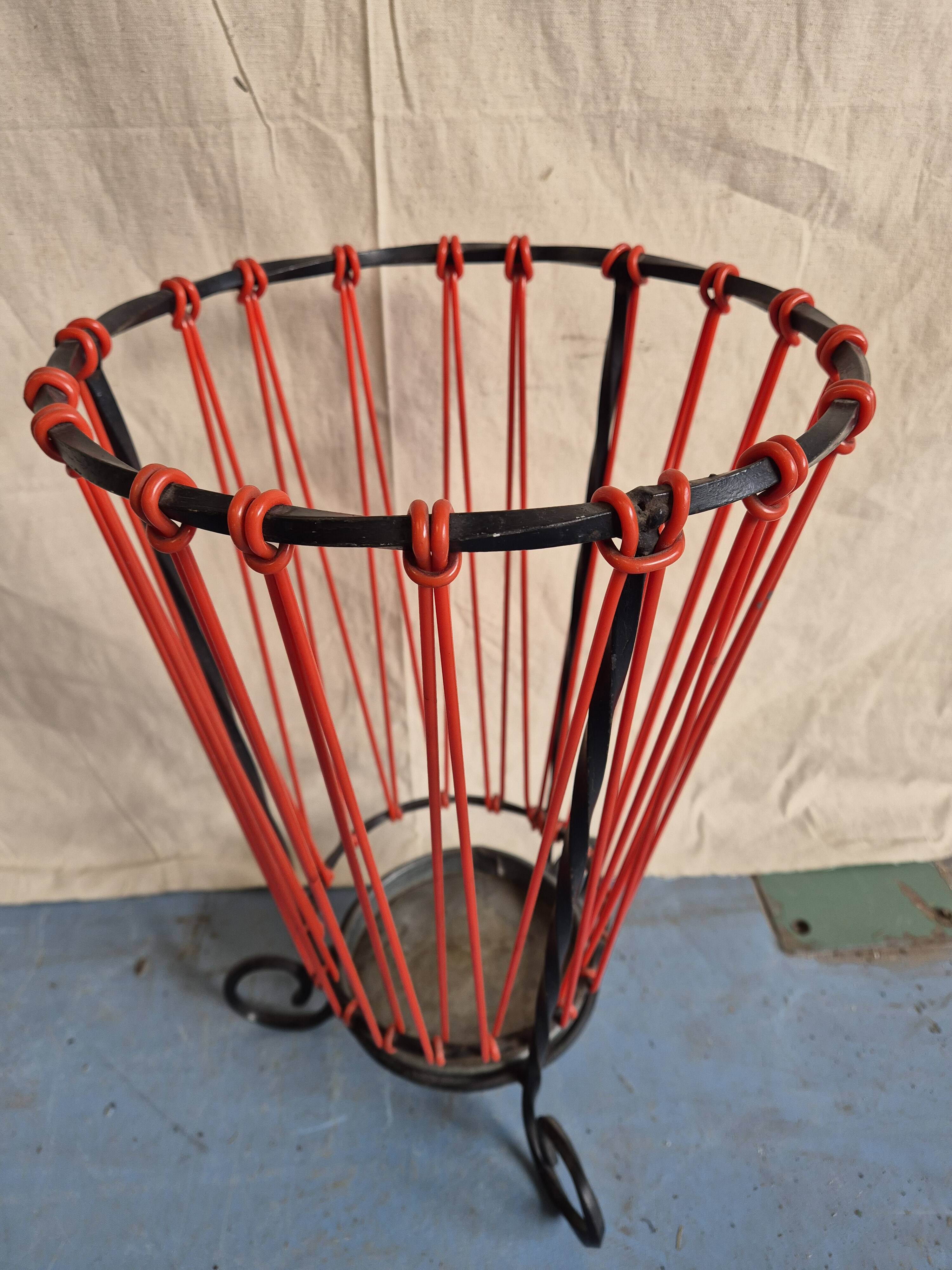 Porte parapluie en scoubidou