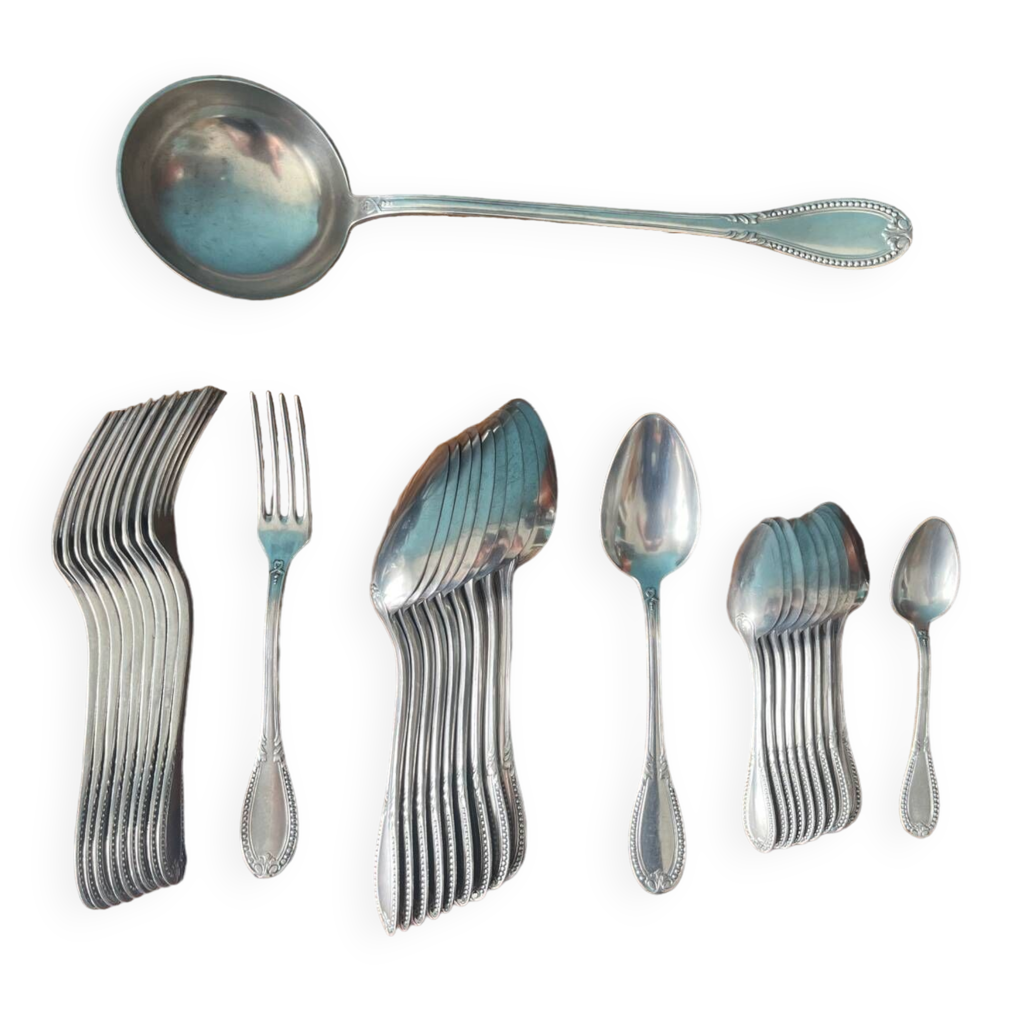 Metal cutlery set for 10 guests