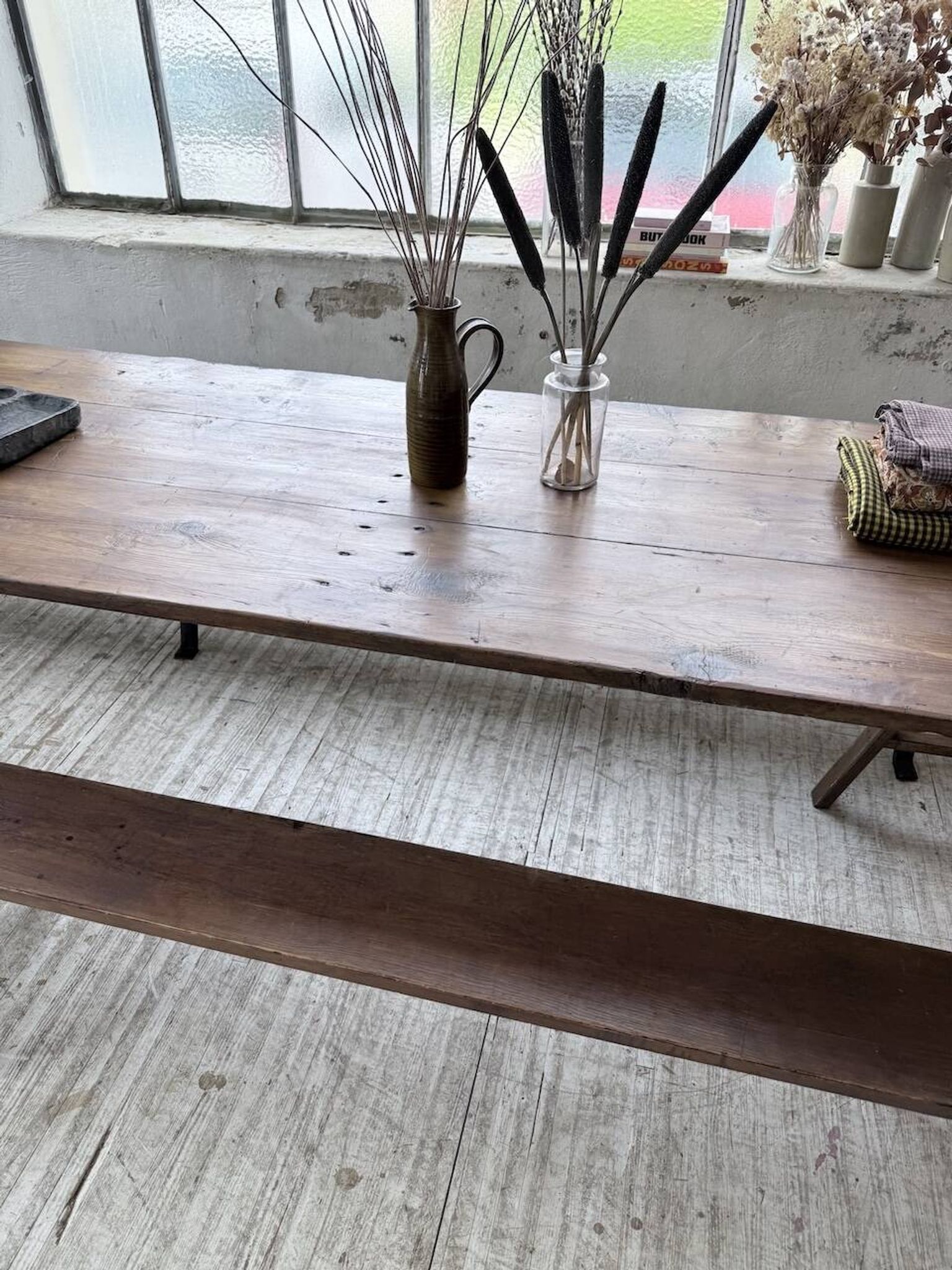 XXL trestle farm table 4m and its benches