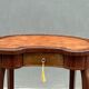 Table d'appoint néoclassique ancienne