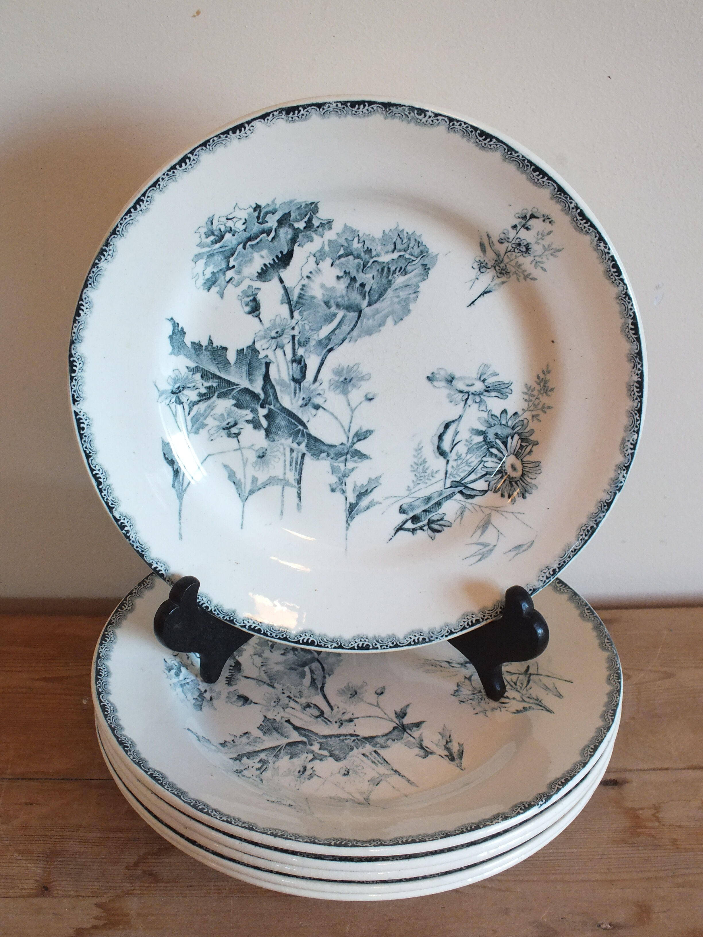 6 flat plates in Terre de Fer Choisy le Roi HB service Provençal Lot 3