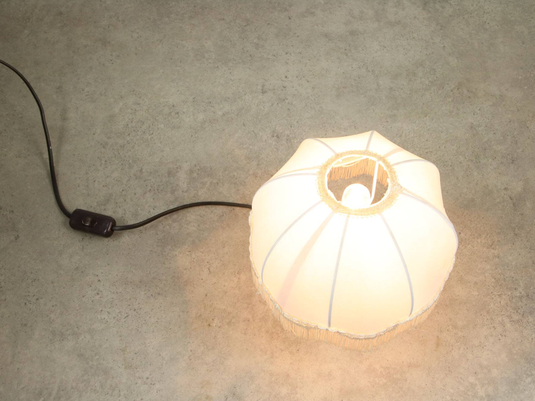 Lampe de table italienne vintage en bois et textile