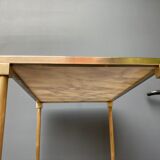 Table d'appoint en marbre et laiton