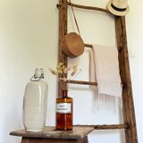 Old wooden ladder / rack