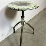 Tabouret pivotant industriel en fer vert, années 1960