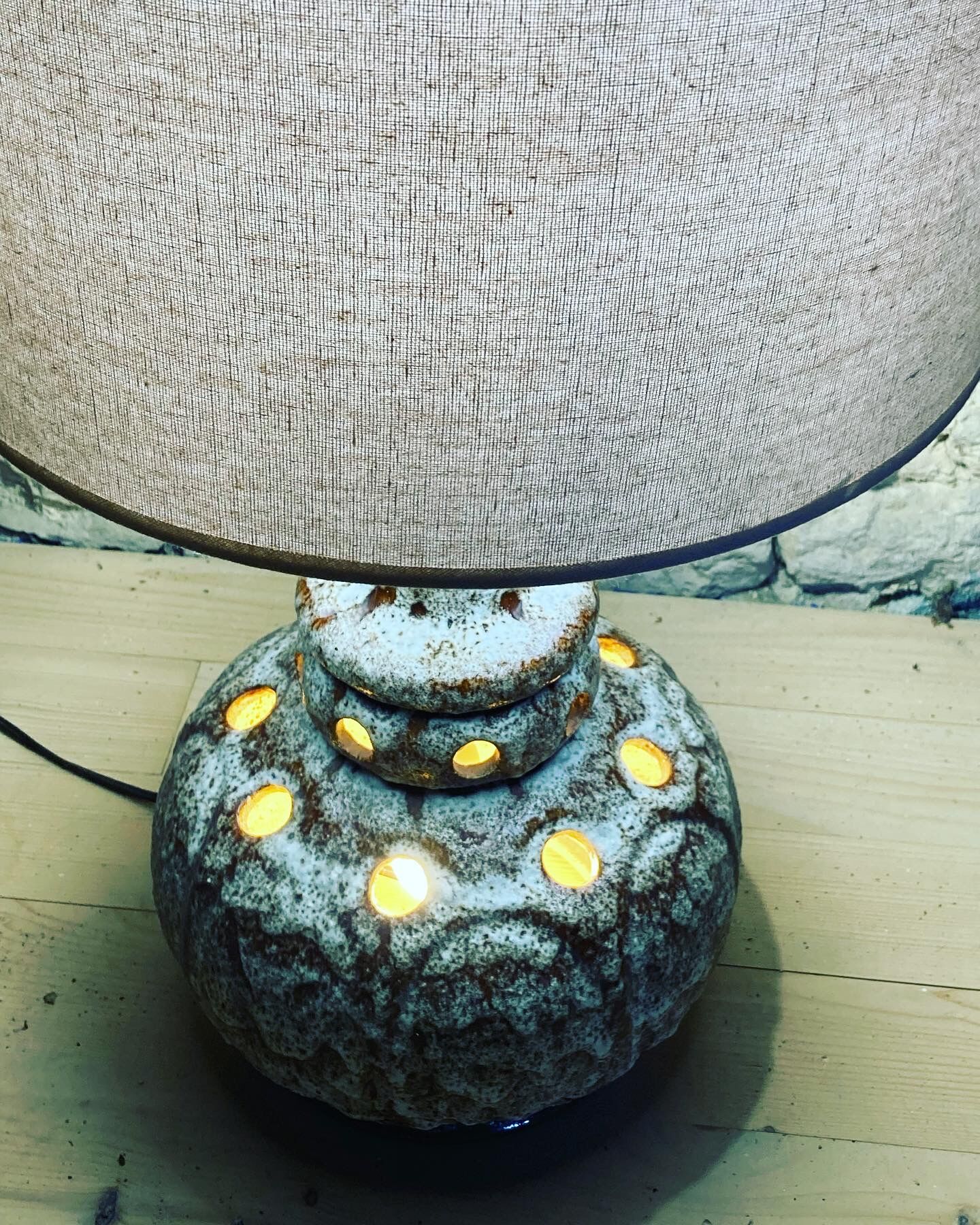 Table lamp