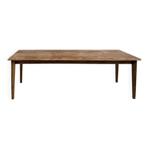 Table de ferme en édition