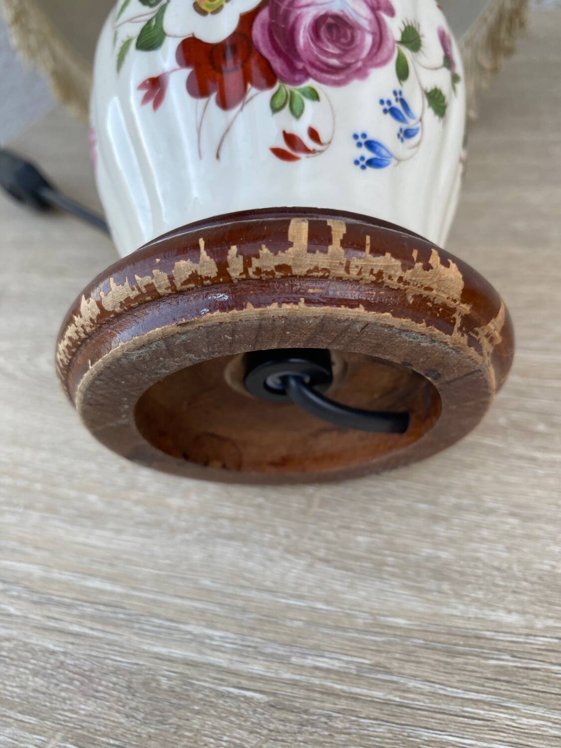 Ceramic bedside lamp