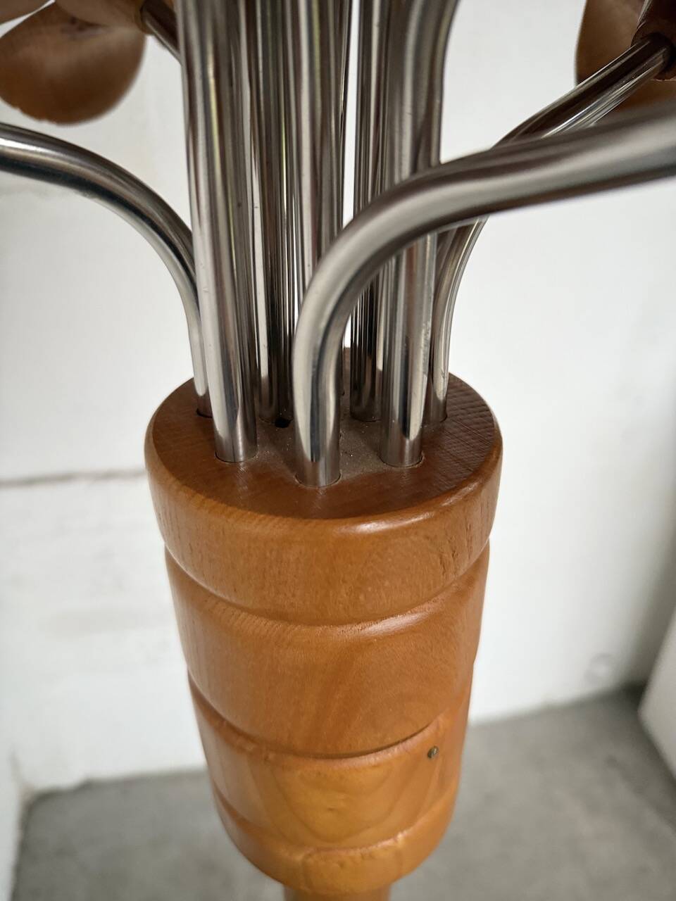 Ornamental floor lamp with "flower" patterns from the 1970s.